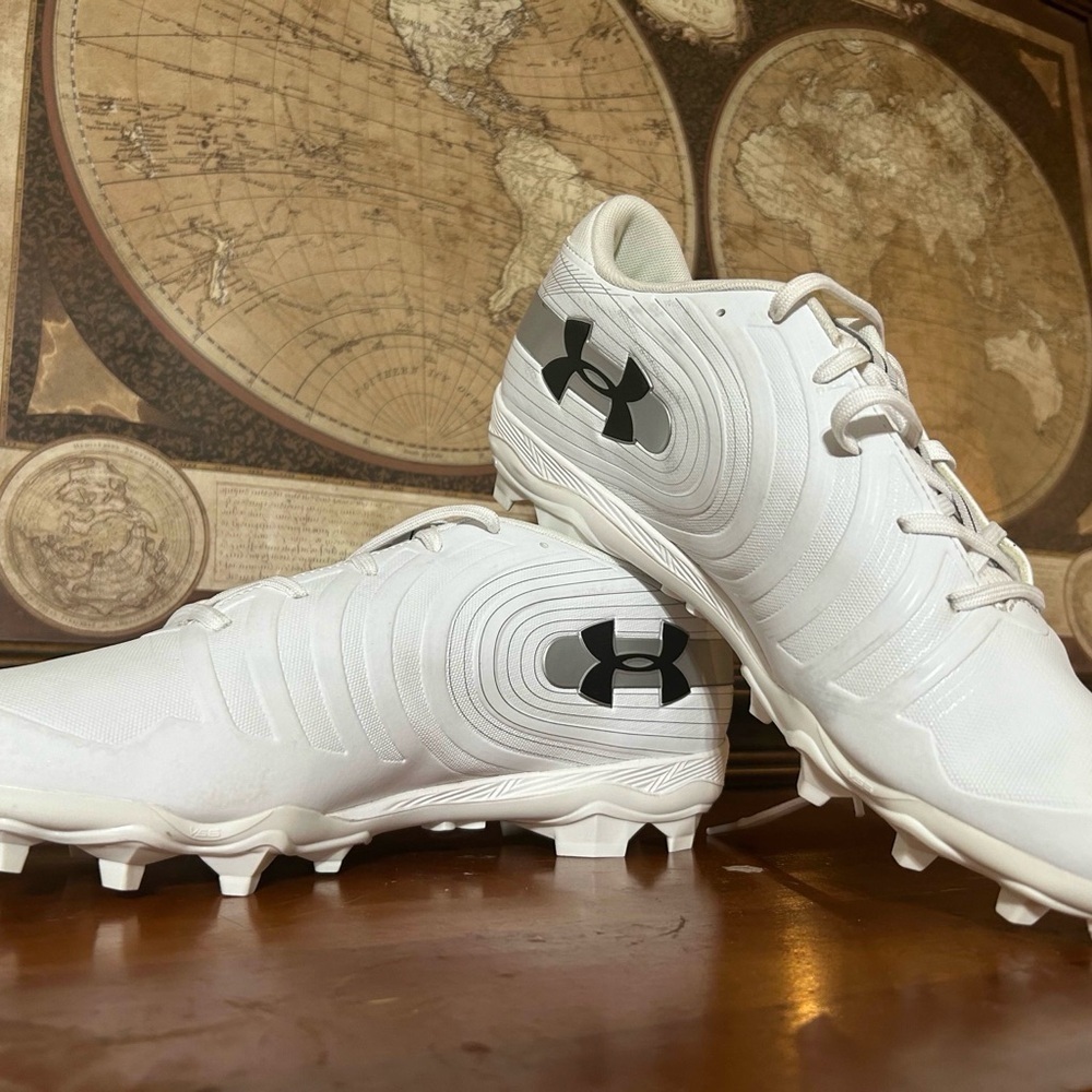 Under Armour • Men's Nitro MC Mid Football Cleats